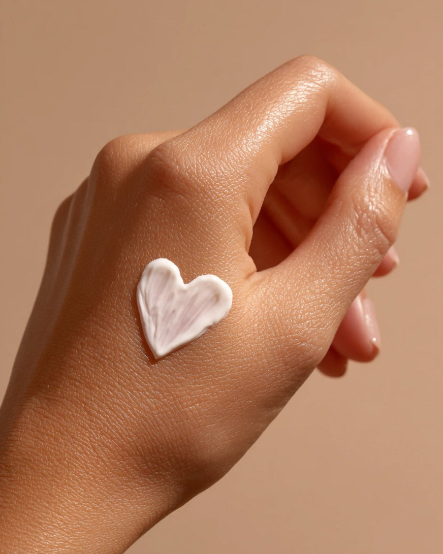 Dark knuckles: the causes, and when they are worth a doctor's opinion